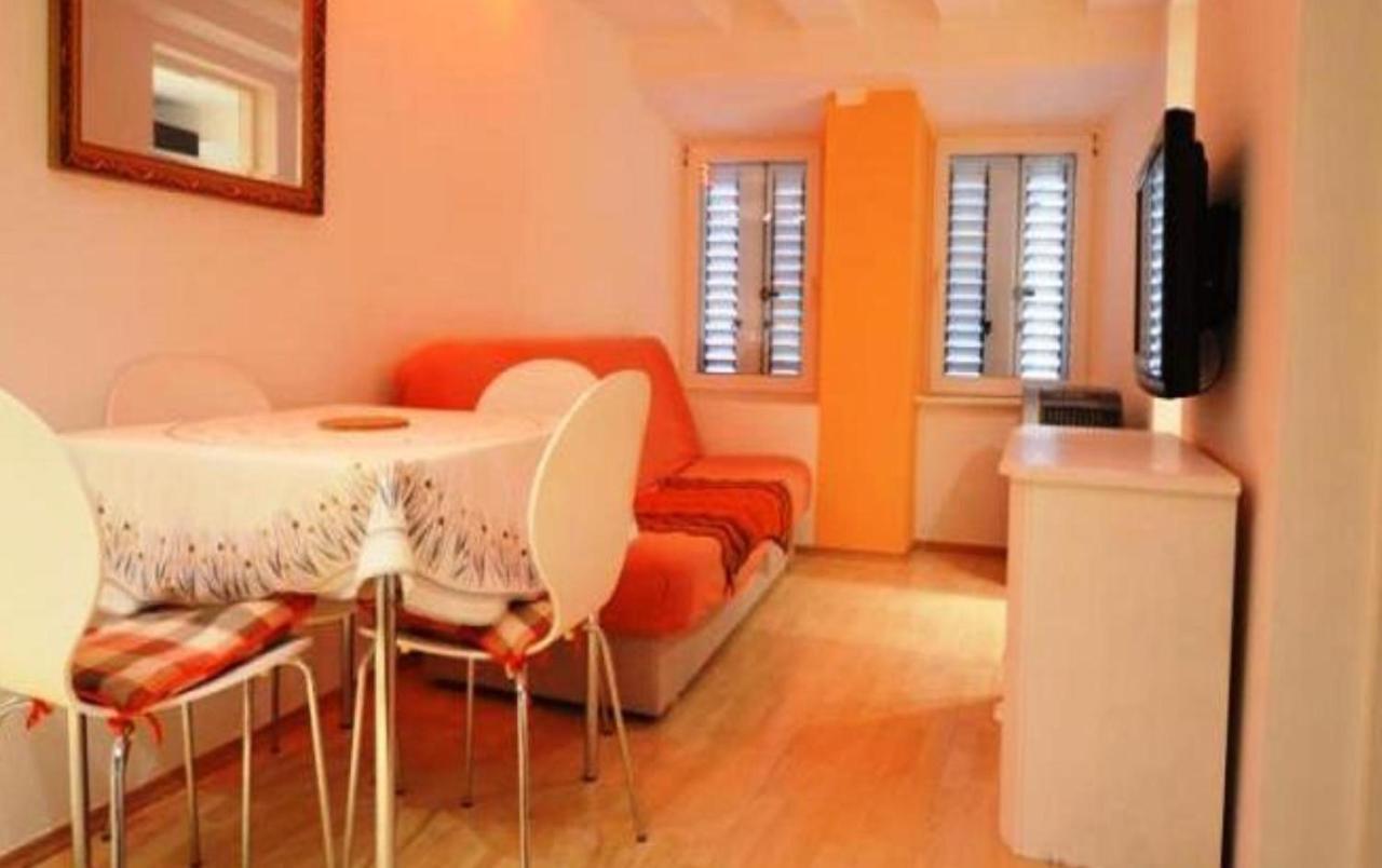 Excelsior Apartments 로비니 외부 사진