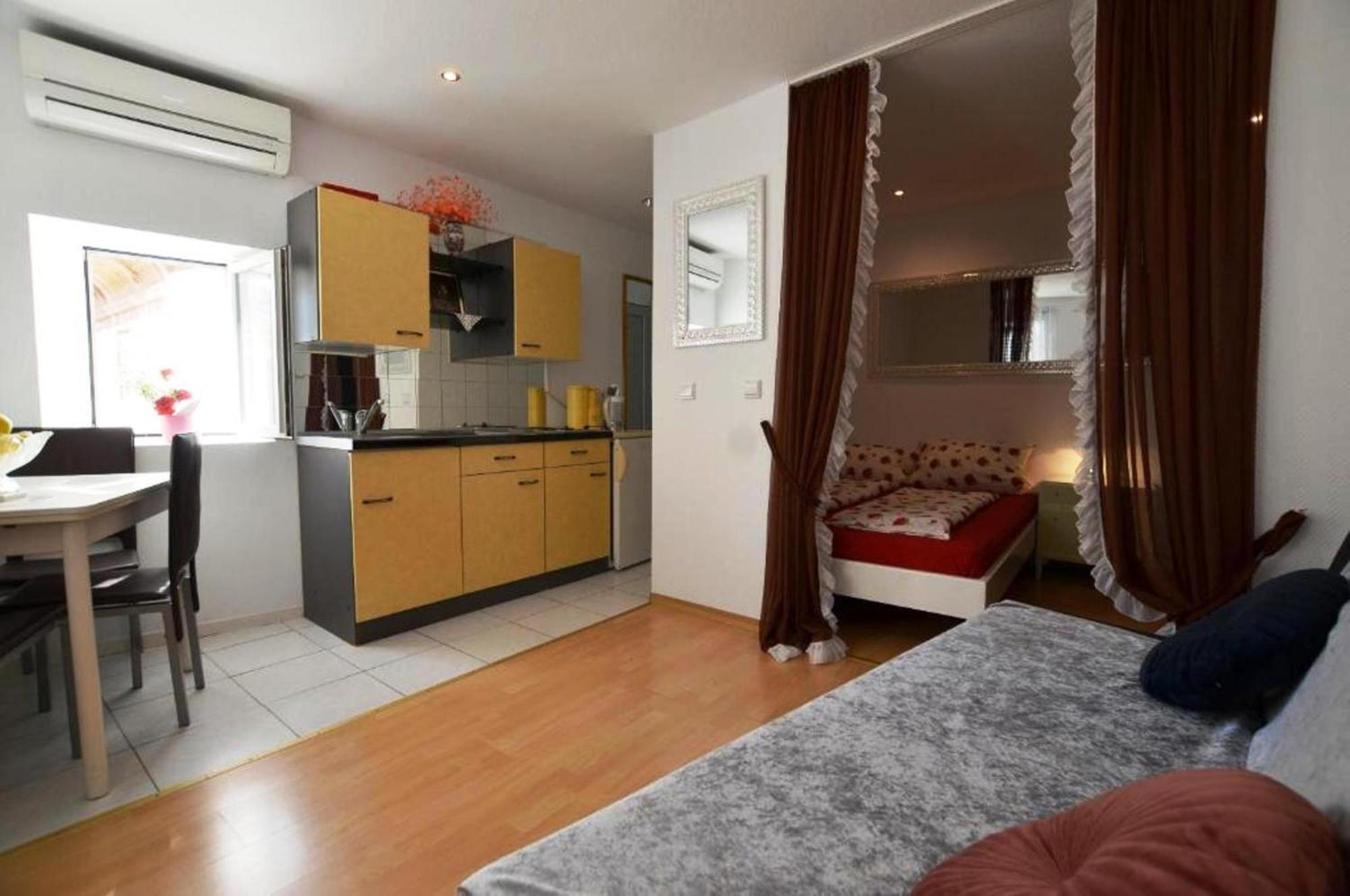 Excelsior Apartments 로비니 외부 사진