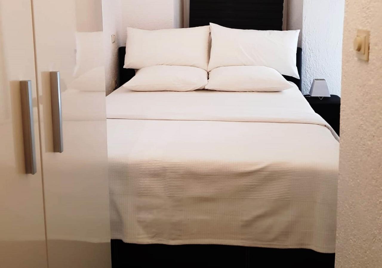 Excelsior Apartments 로비니 외부 사진